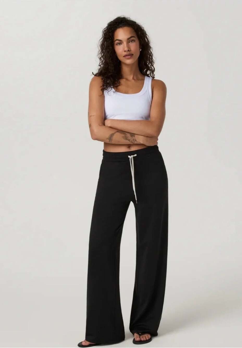 Vuori Halo Essential Wide Leg Pants Heather Black L EUC